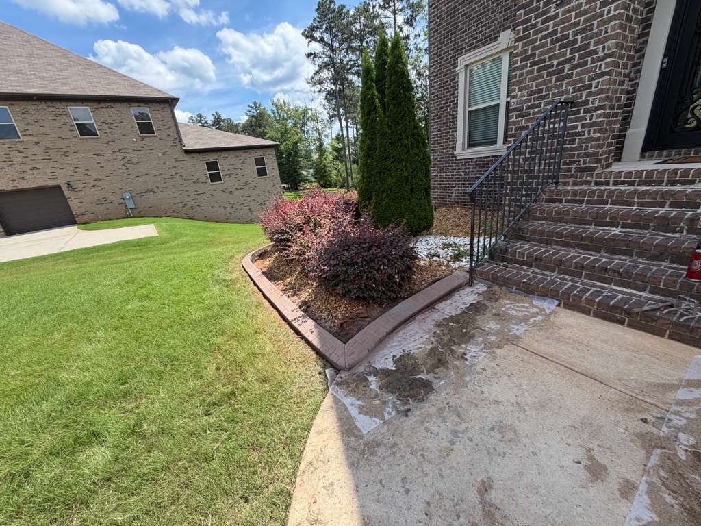 Circular garden curbing
